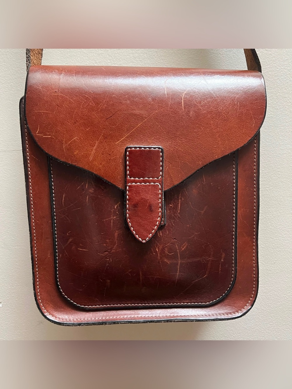 Hartmann Vintage Thick Leather Satchel Crossbody Bag - 10" x 9.5"